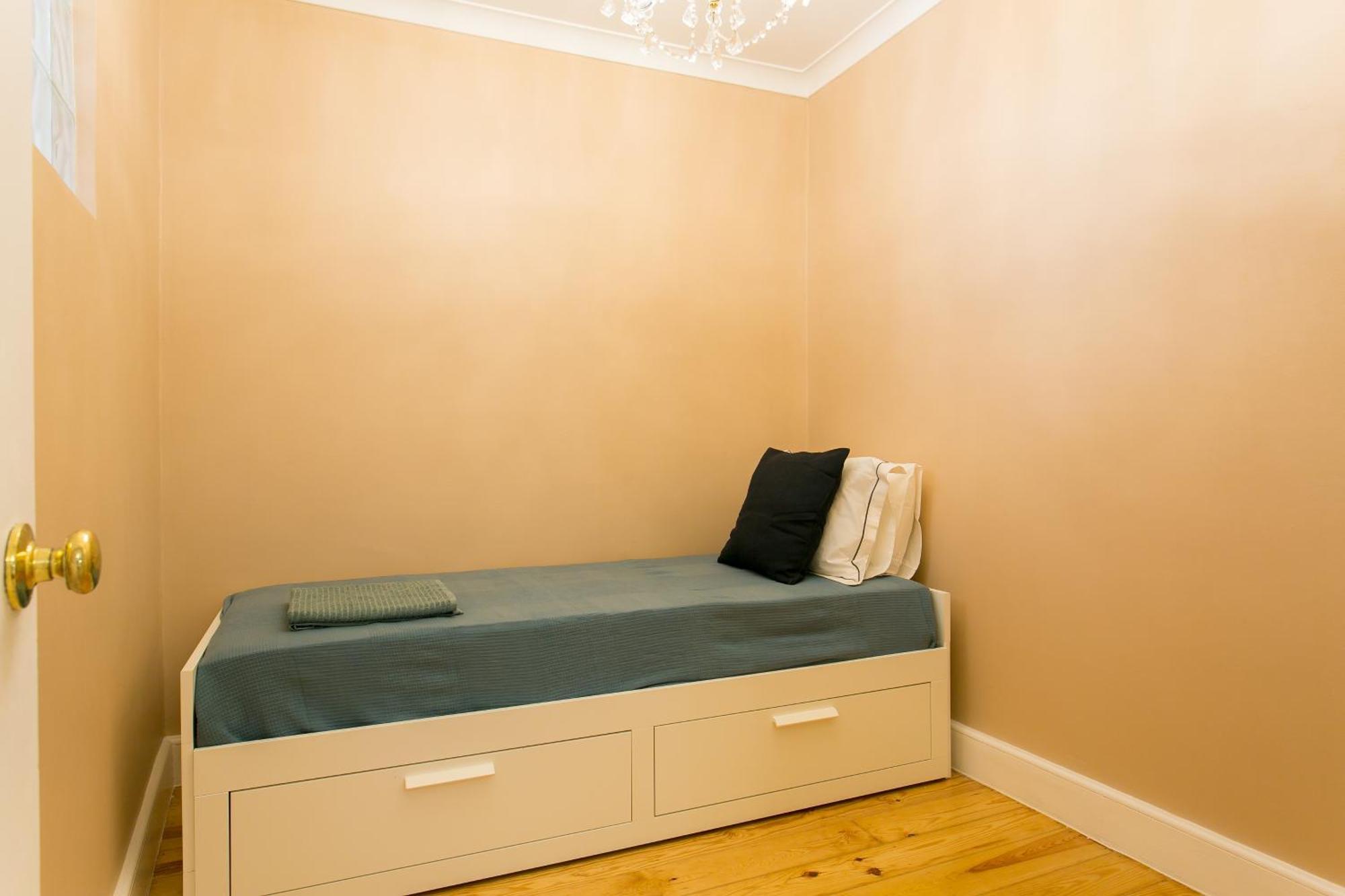 Historical Center, Large 2 Bedroom Apartment, Bright & Stylish Apartamento