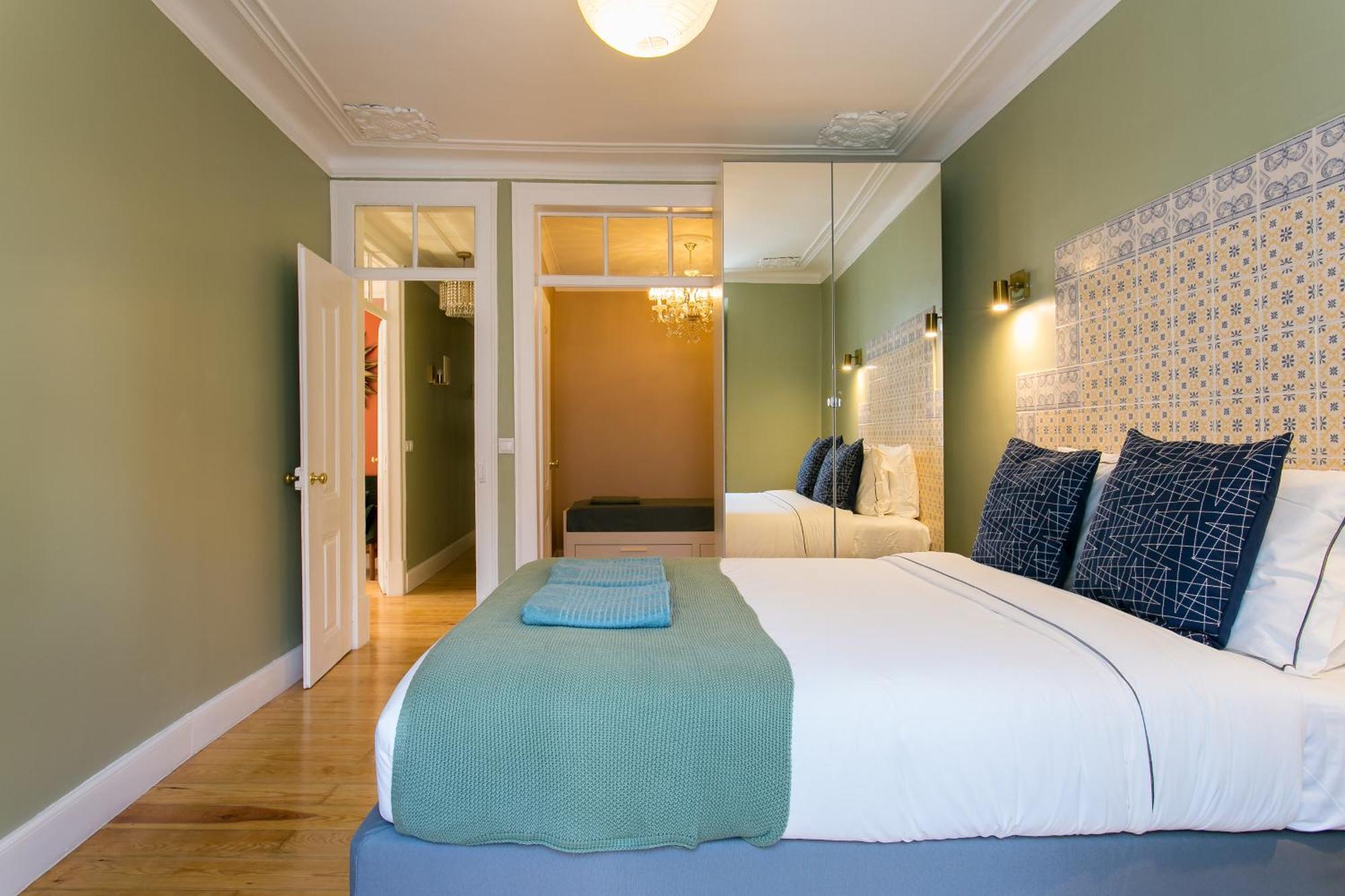 Apartamento Historical Center, Large 2 Bedroom Apartment, Bright & Stylish *