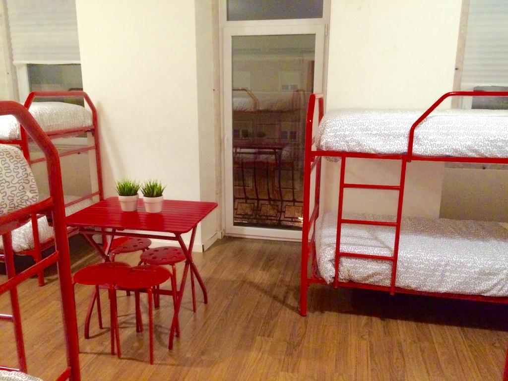 Hostal Metro *