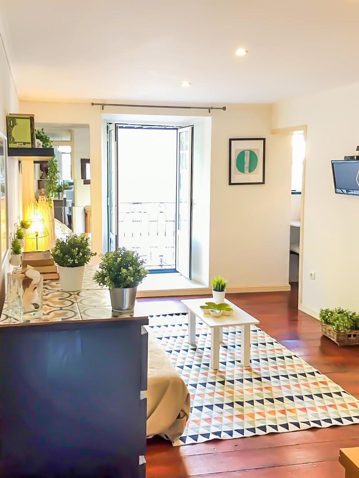 Beautiful Cozy Flat In Flowers Garden! Apartamento Lisboa