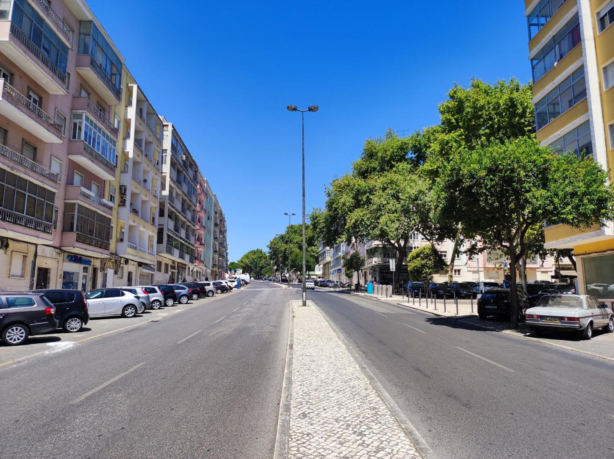 Apartamento, Com 3 Quartos Penha De Franca Pensión Lisboa