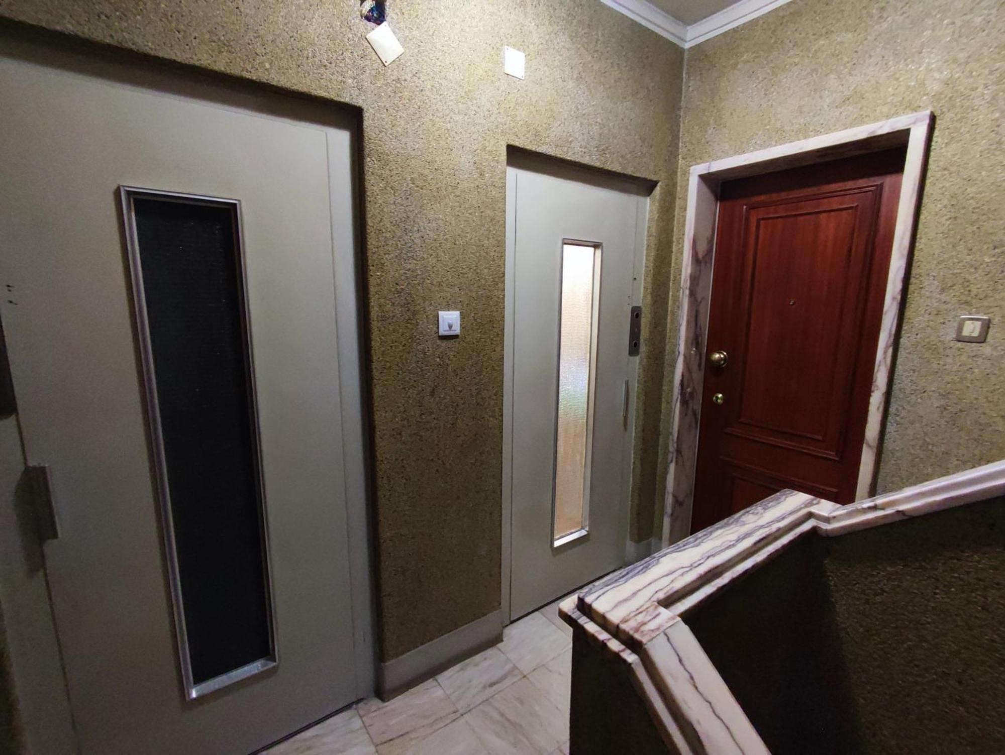 Apartamento, Com 3 Quartos Penha De Franca * Lisboa