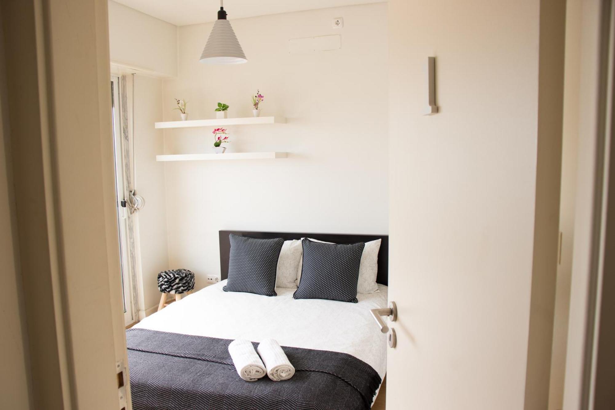 Hostal Rooms, View Of Lisboa