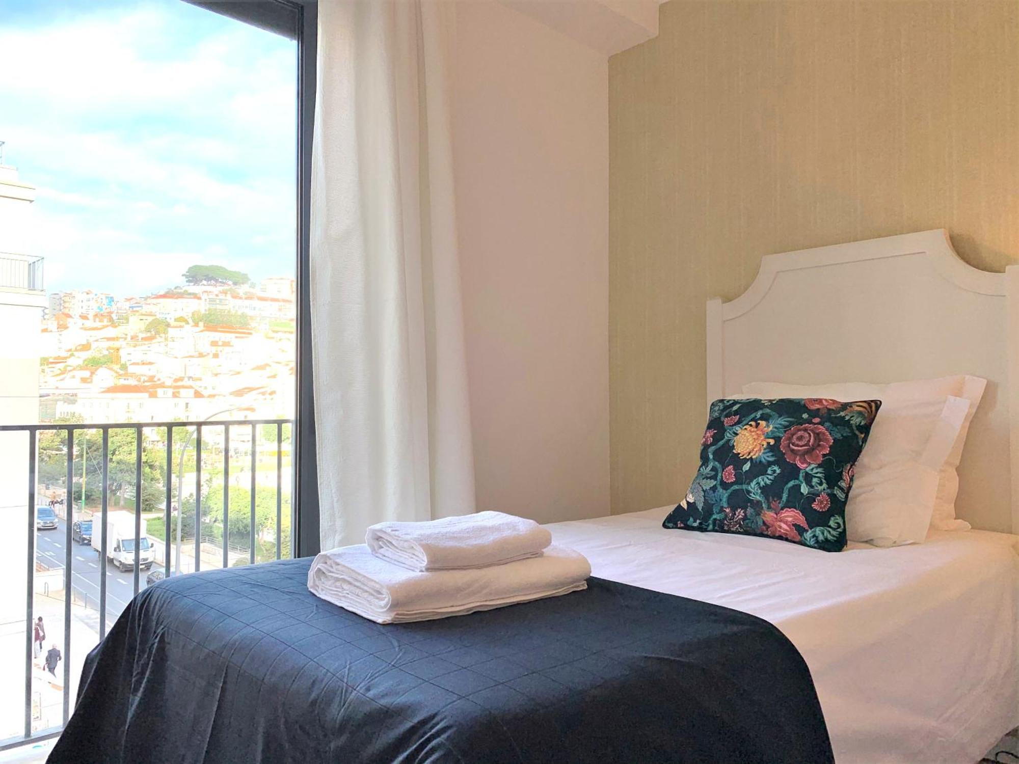 Apartment Mm3 Very Baixa-rossio! Castle View And Free Parking!