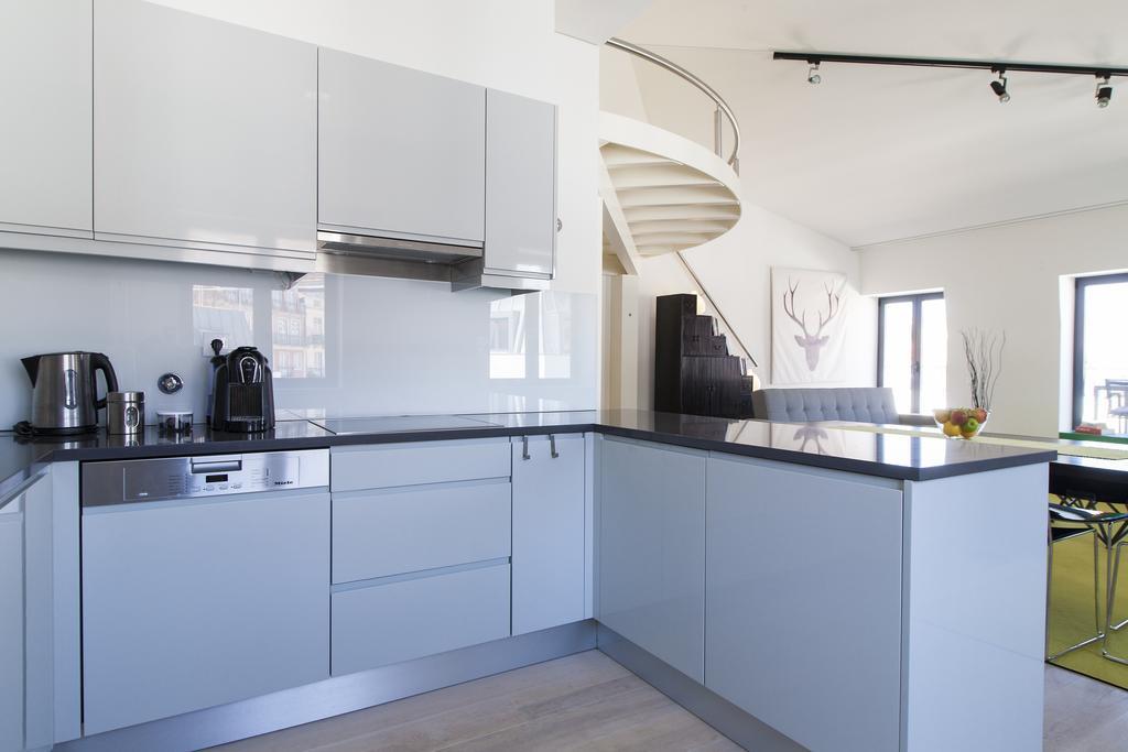 Santa Catarina Terrace Apartment by Altido. Lisboa