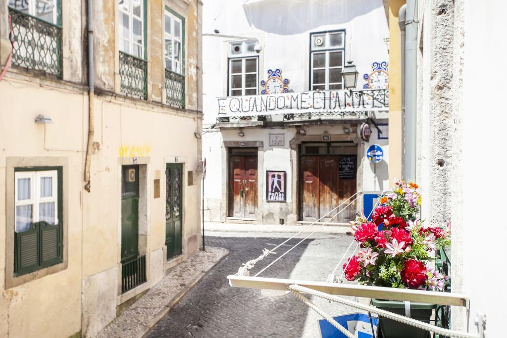 Typical Bairro Alto Apartamento *