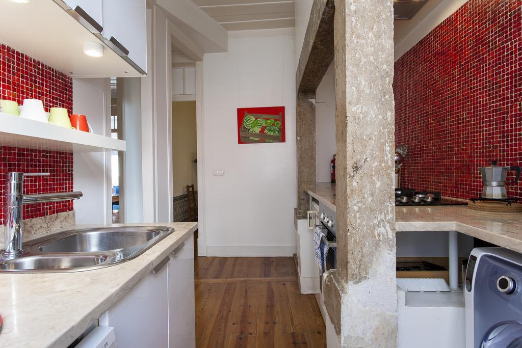 Joivy Classic 3br With Workspace In Chiado, 2mins From Baixa-chiado Subway Apartamento *