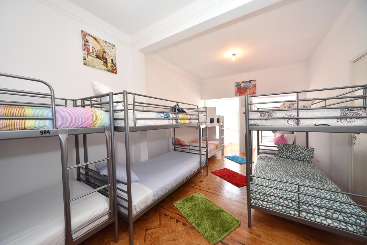 Star Hostal *