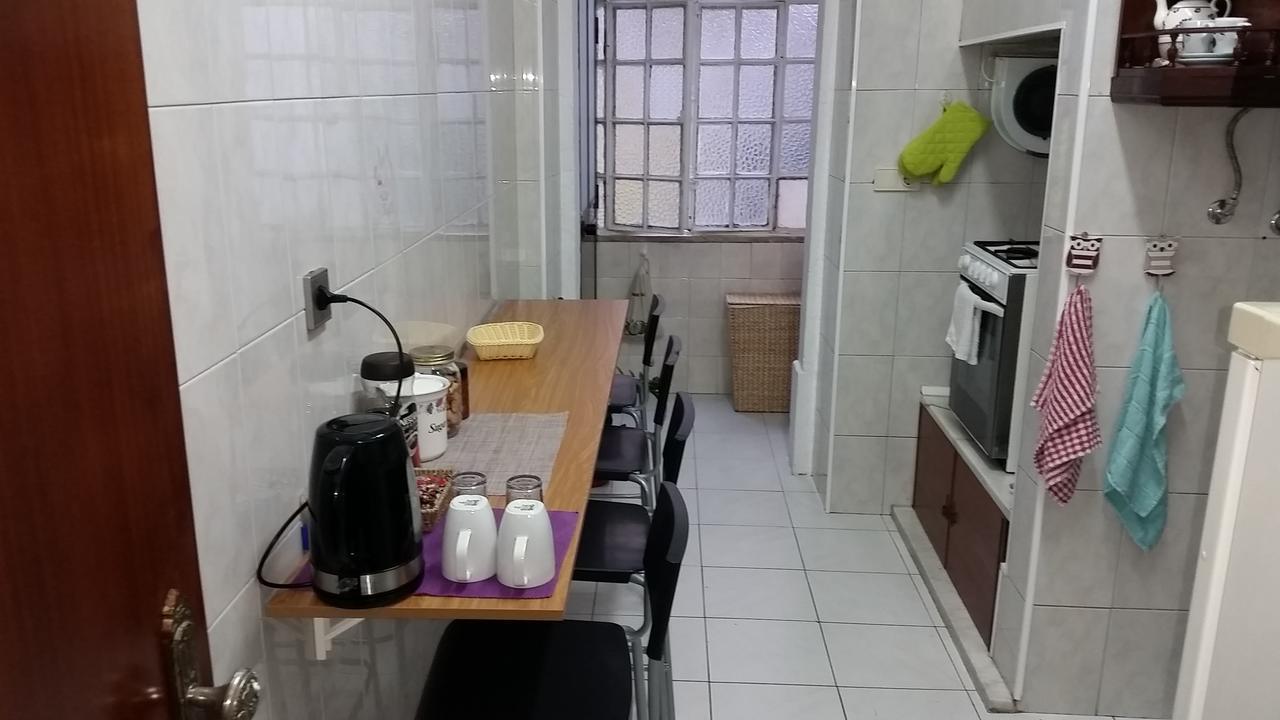 Hostal 15 *