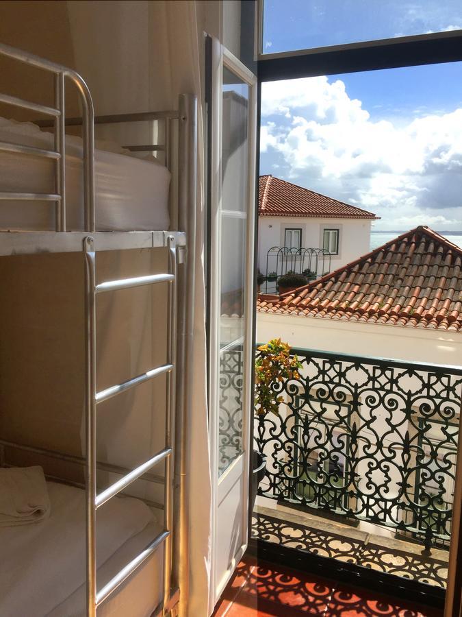 Alfama Patio Apartment Lisbon
