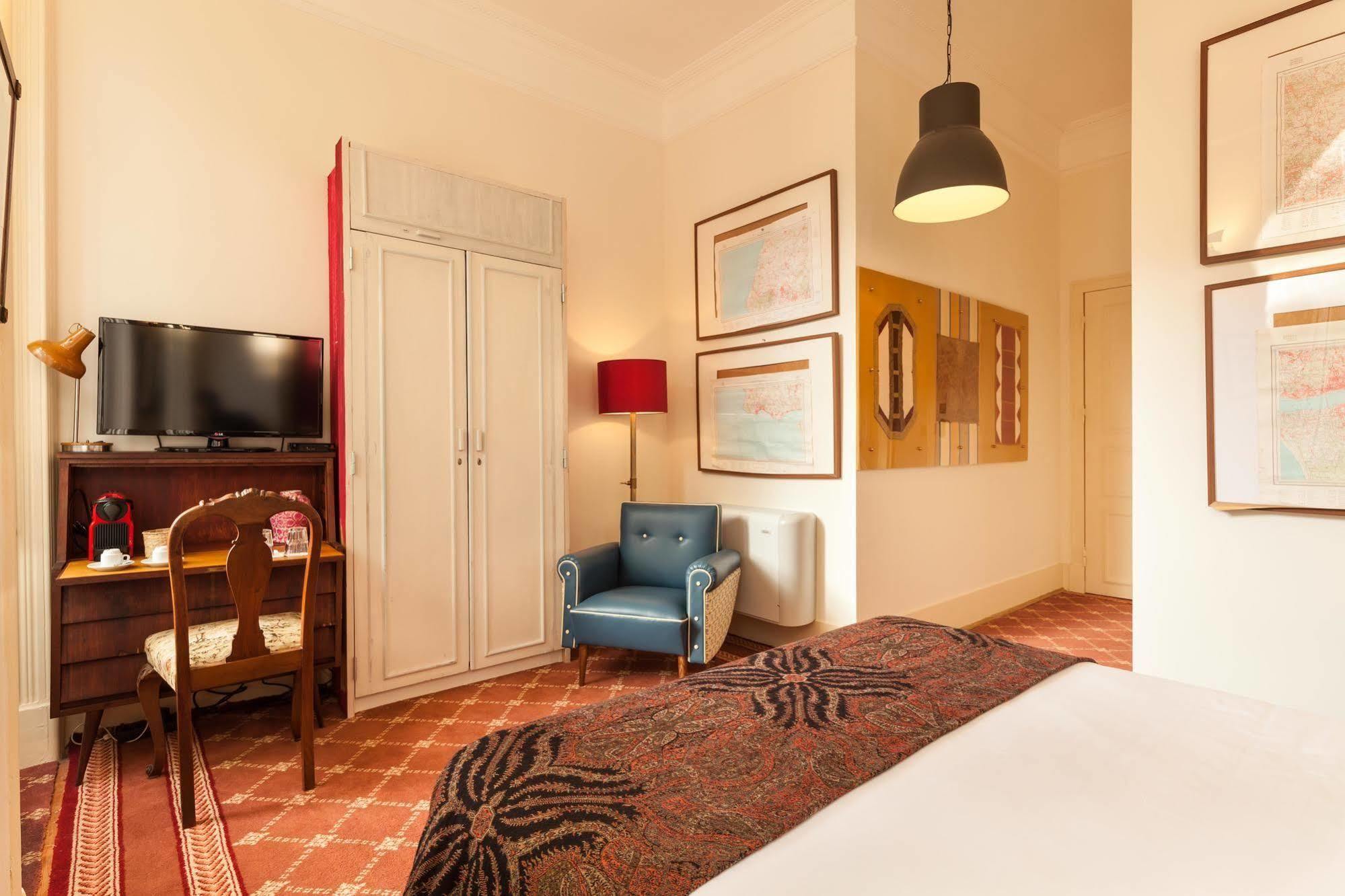 The Independente & Terrace Bed and breakfast