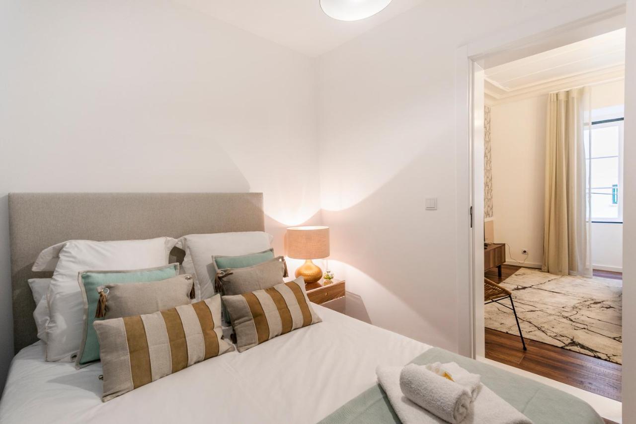 Lively 2 Bedroom In Iconic Alfama!