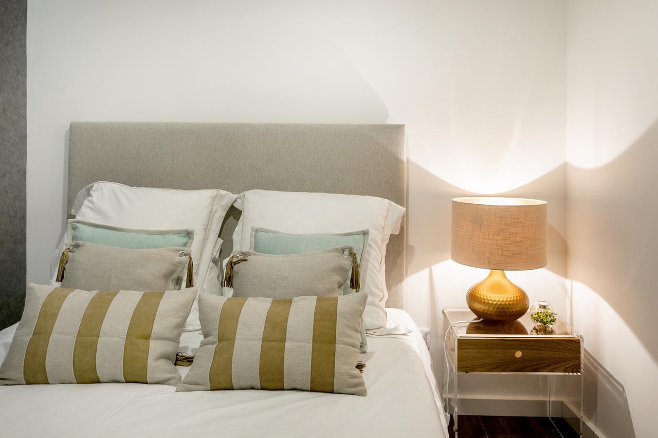 Lively 2 Bedroom In Iconic Alfama! * Lisboa