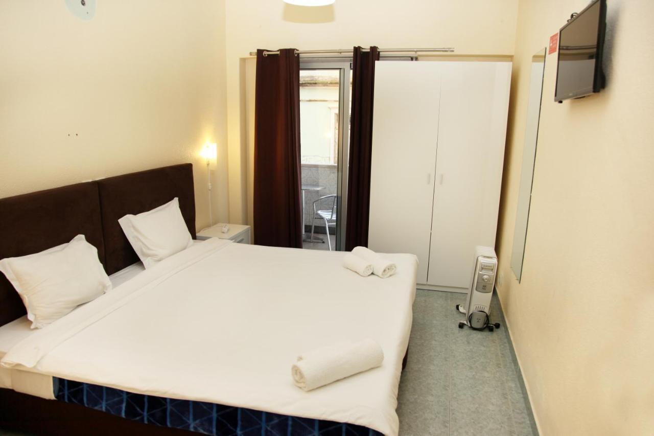 Pensión Lisbon Suite Home 2*