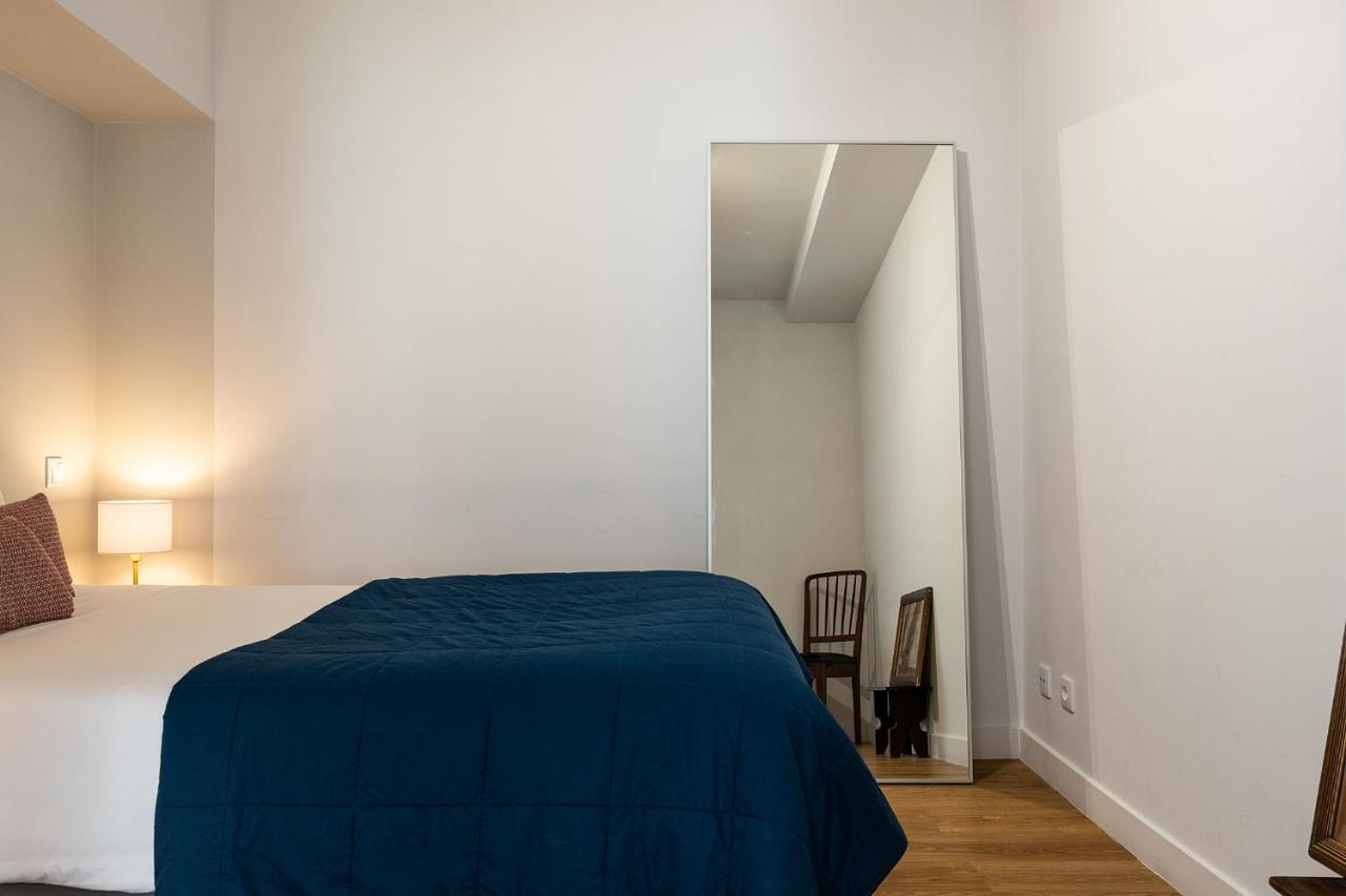 Claude Homes Lisbon Marques * Lisbon