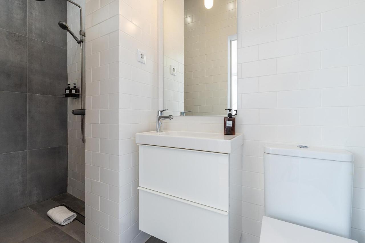Apartment Claude Homes Lisbon Marques