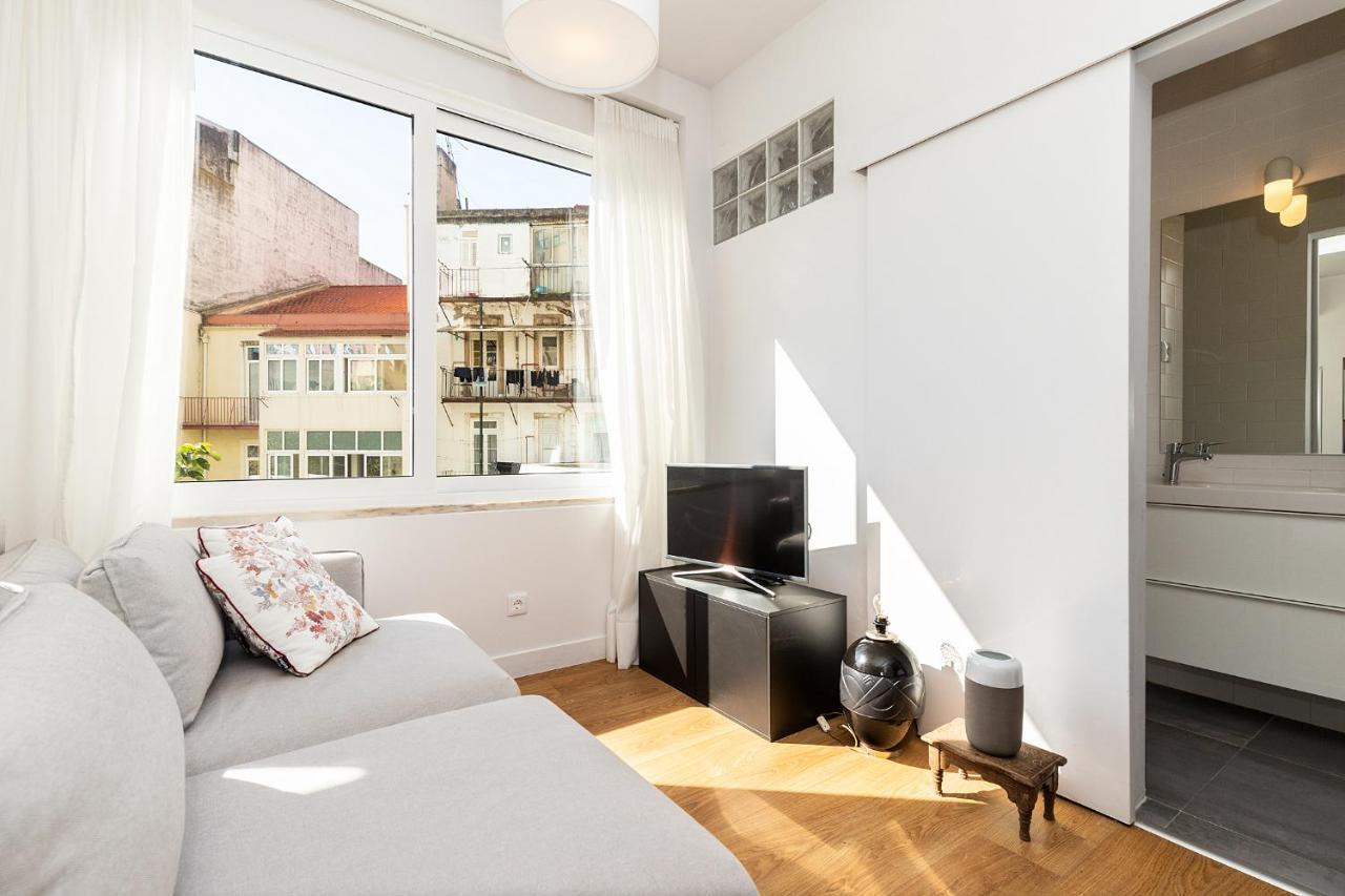 Claude Homes Lisbon Marques * Lisbon