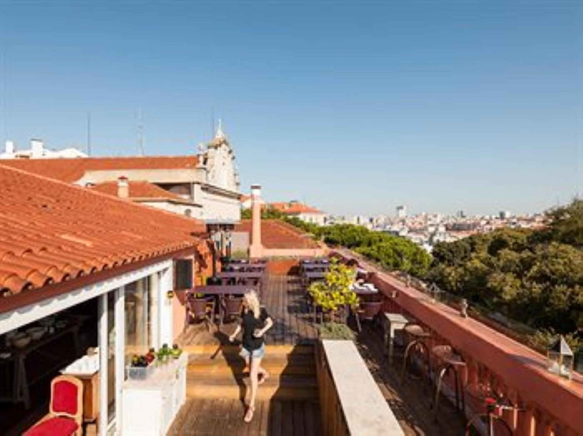 The Independente & Terrace Bed and breakfast