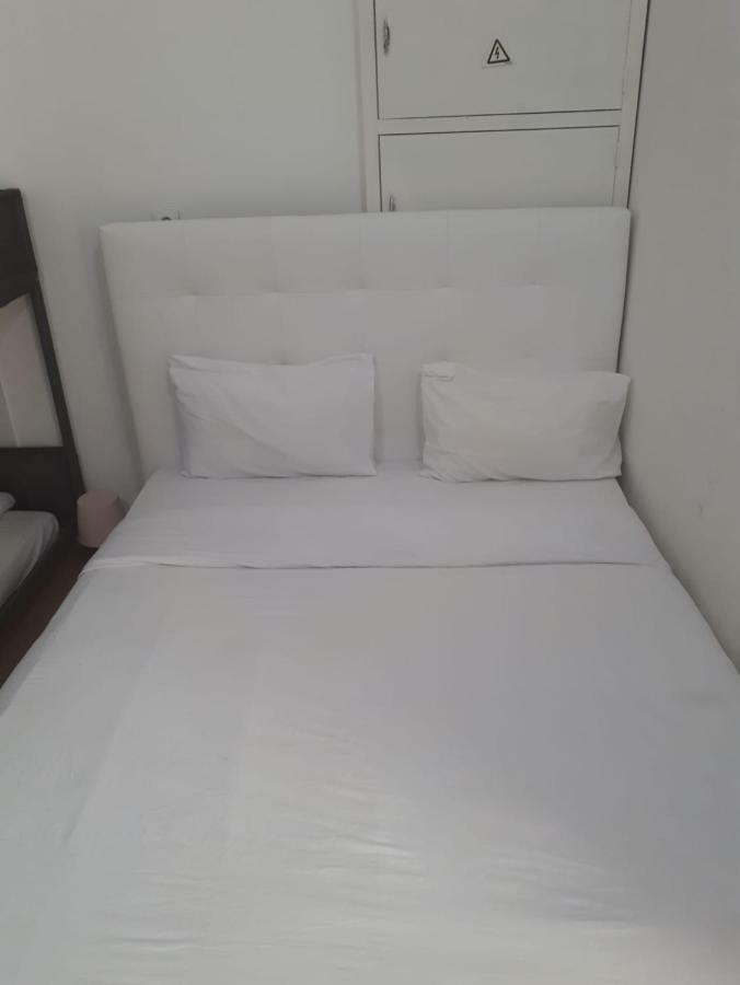 7 Rivers Hostal