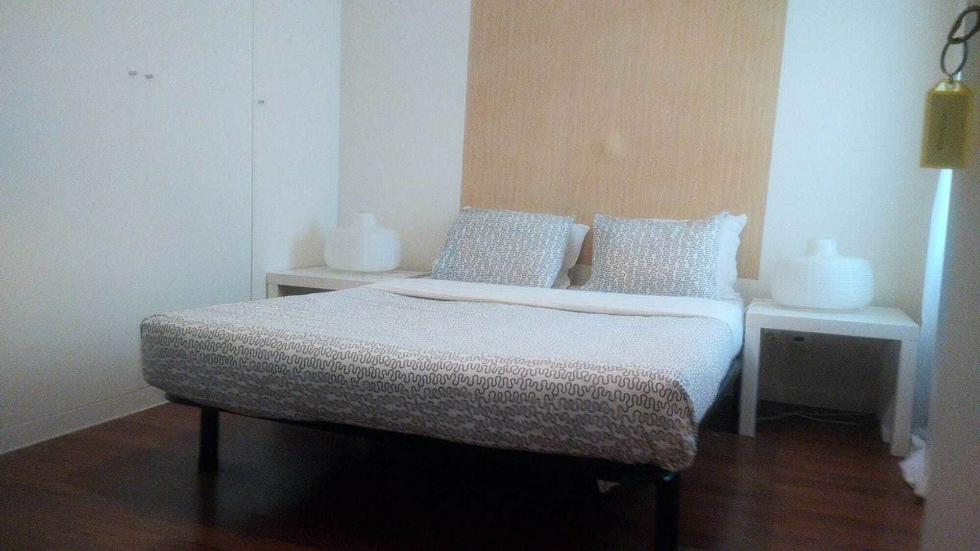Metro Hostal *