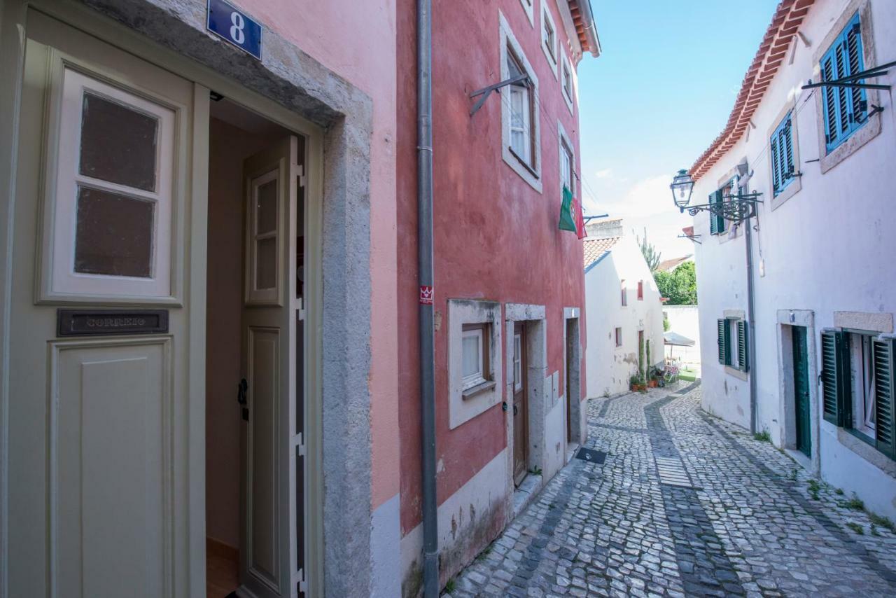 Portugal Here I - Alfama-castelo Lisboa