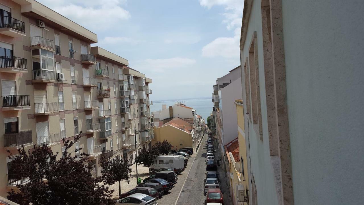 Calçada Dos Barbadinhos, N. 237, 2º Esq. Apartamento Lisboa