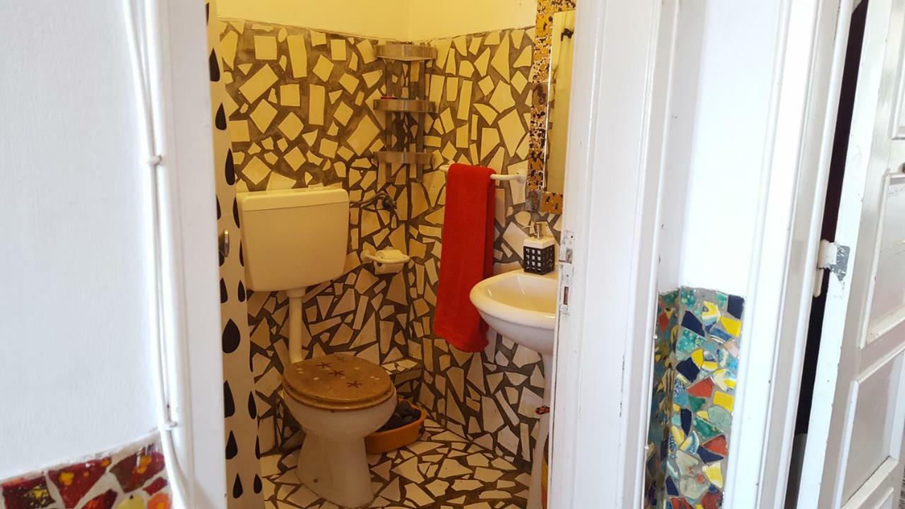 Calçada Dos Barbadinhos, N. 237, 2º Esq. Apartamento Lisboa