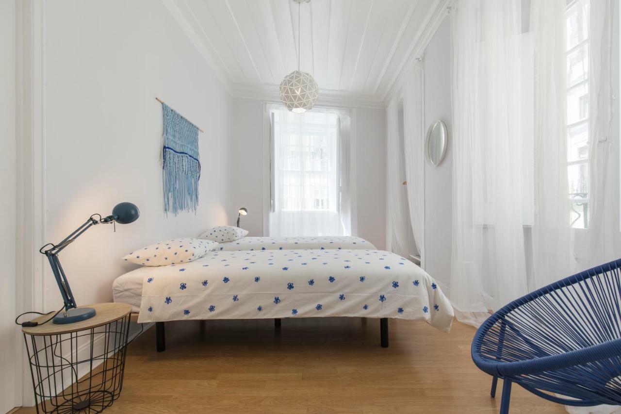 Blue Tiles In Center