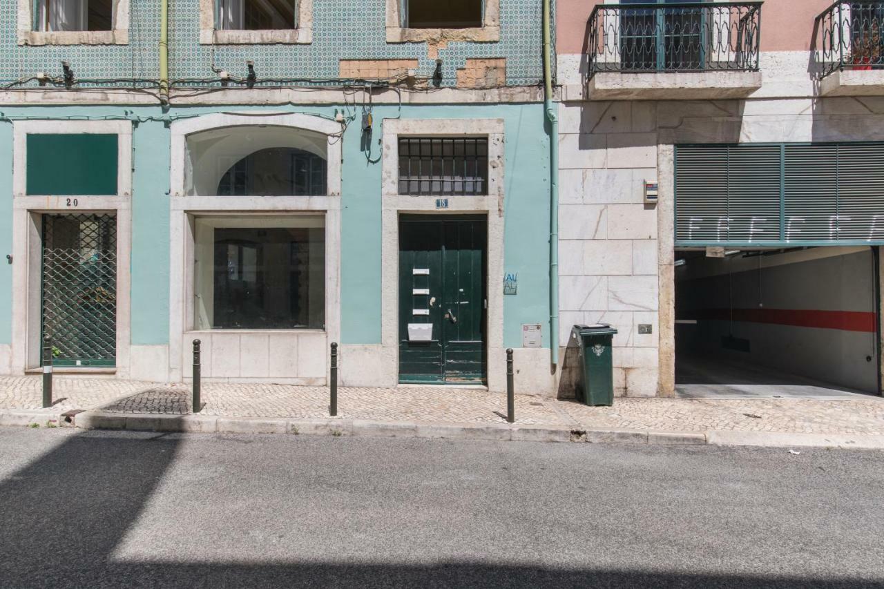 Blue Tiles In Center