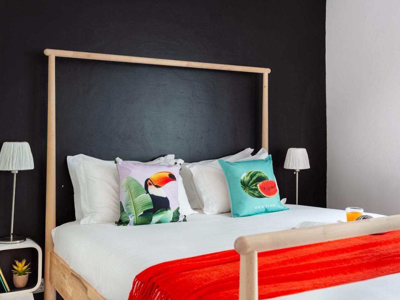 Joivy Bold And Colourful 1-bed Flat At The Heart Of Chiado, Nearby Carmo Convent Lisbon