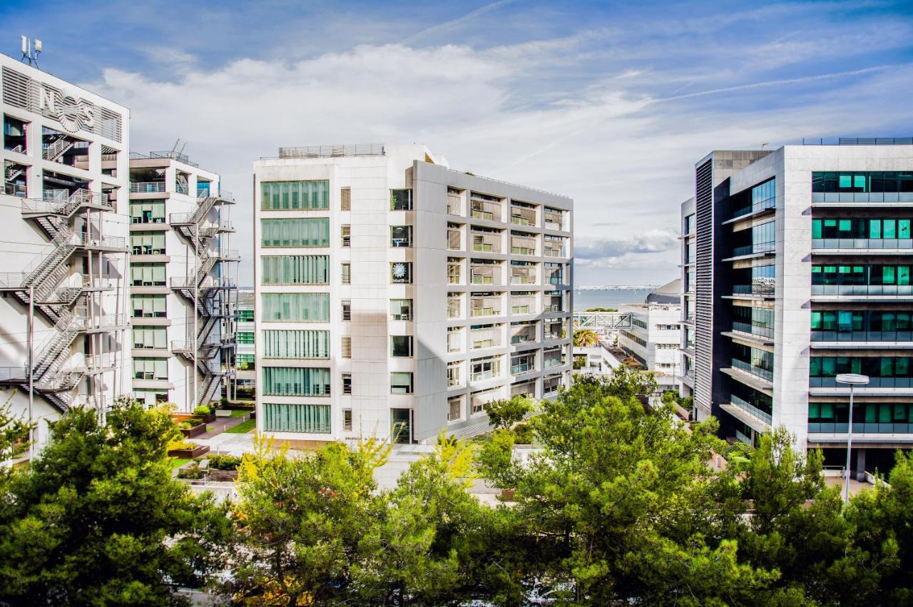 Orient - Modern, Spacious And Sunny! By The River! Lisboa