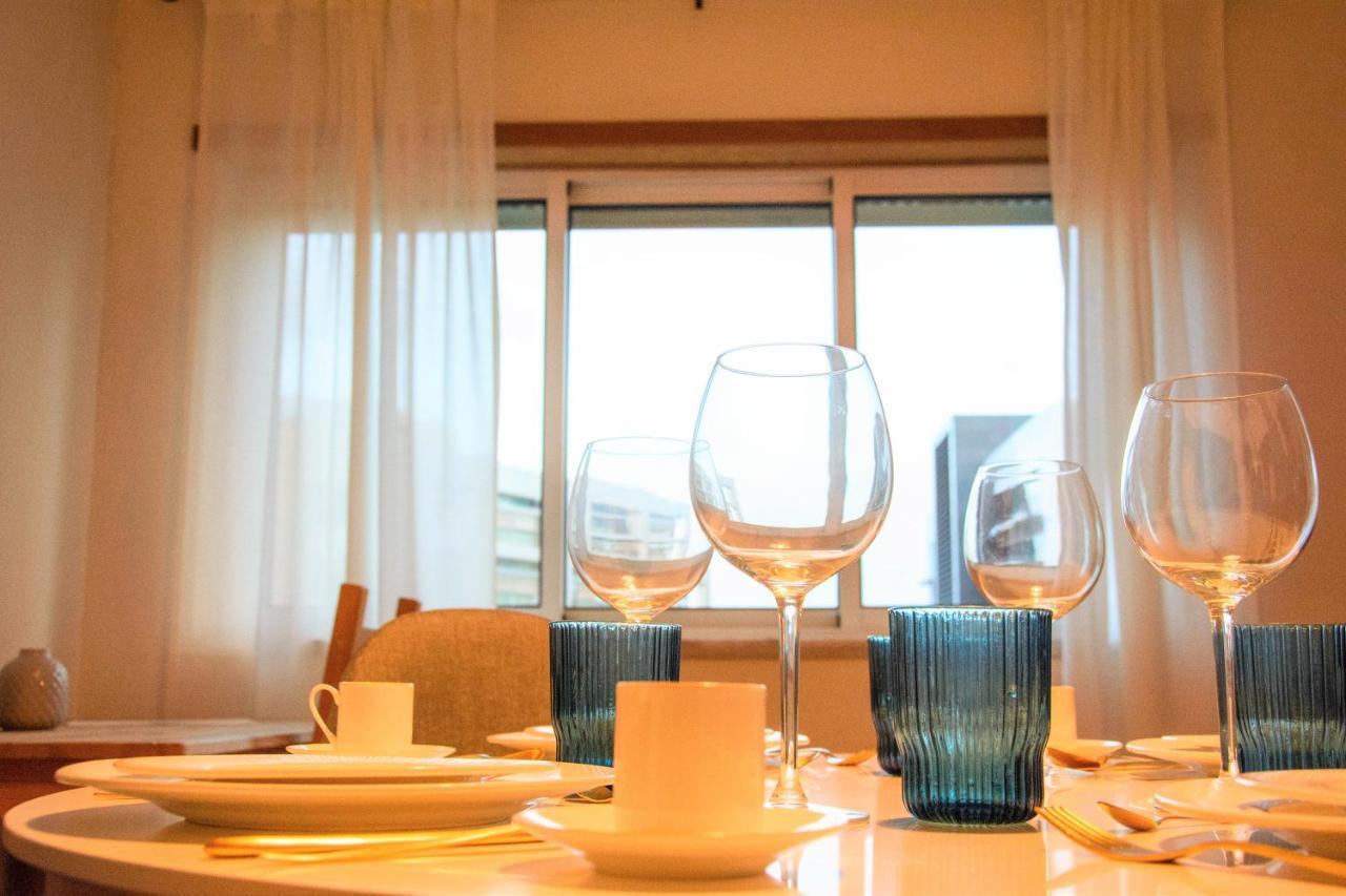 Apartamento Orient - Modern, Spacious And Sunny! By The River! *