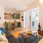 GuestReady - Blue Garden Apartment