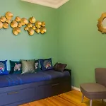 Spacious&Bright 2 Bedroom Apartment, Lisbon Historical Center, Madragoa