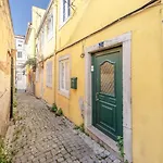 Guestready - Yellow Shine