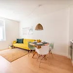 Monsanto Hill House - No. 565 R/C E