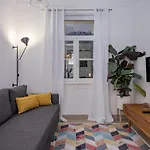 New! Unique 1 Bedroom Apartment- Santa Catarina 42