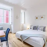 Modern Flat In Downtown Lisbon By Lovelystay