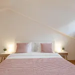 Central Gem IV - Lisbon Trendy Santos District With Dedicated Workspace