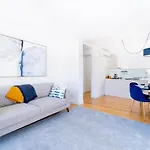 Blue By The River 3 - Elegant Two-Bedroom In Santos