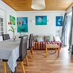City Center Apt In Lively Bairro Alto!