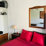 Lisbon Airport 1 Room 1 Sofabed
