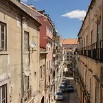 Group-Friendly Apt In The Heart Of Bairro Alto