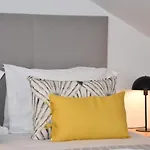 Ttl51 - Apartamento Cais Do Sodre Com Vista Rio