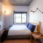 Columbano City Suites - Boutique Ensuites, Cokitchen & Parking