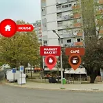 Airport Lisbon Guest House