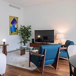 Stunning Property With Balcony By Lovelystay