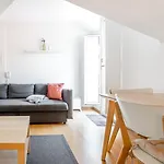 Casas do Olival, Lisbeyond