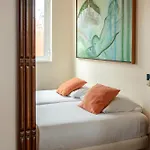 Large Family Flat In Campo De Ourique
