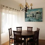Sunny Apartment In Lisbon